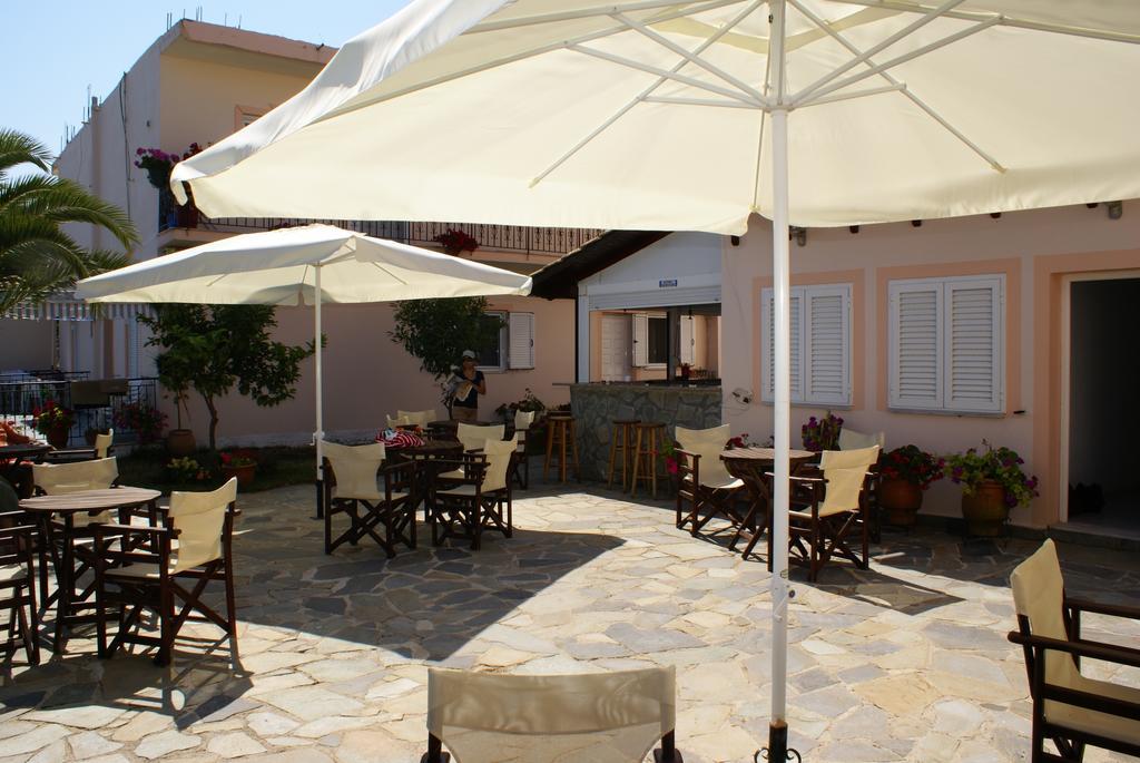 Andrianna Apartments Амудия Екстериор снимка