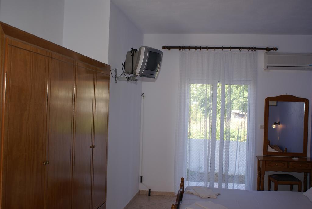 Andrianna Apartments Амудия Стая снимка