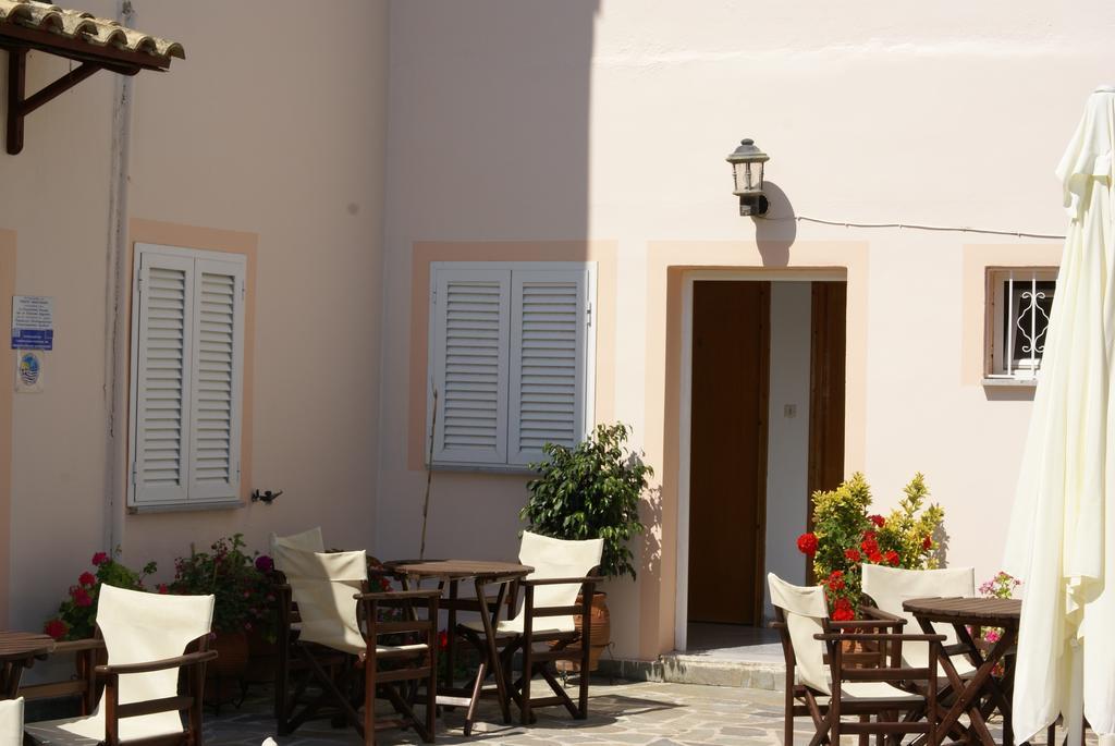 Andrianna Apartments Амудия Стая снимка